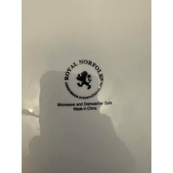 Royal Norfolk White Oval Dinner Plates – Set of 2 (10”) - Picture 5 of 8